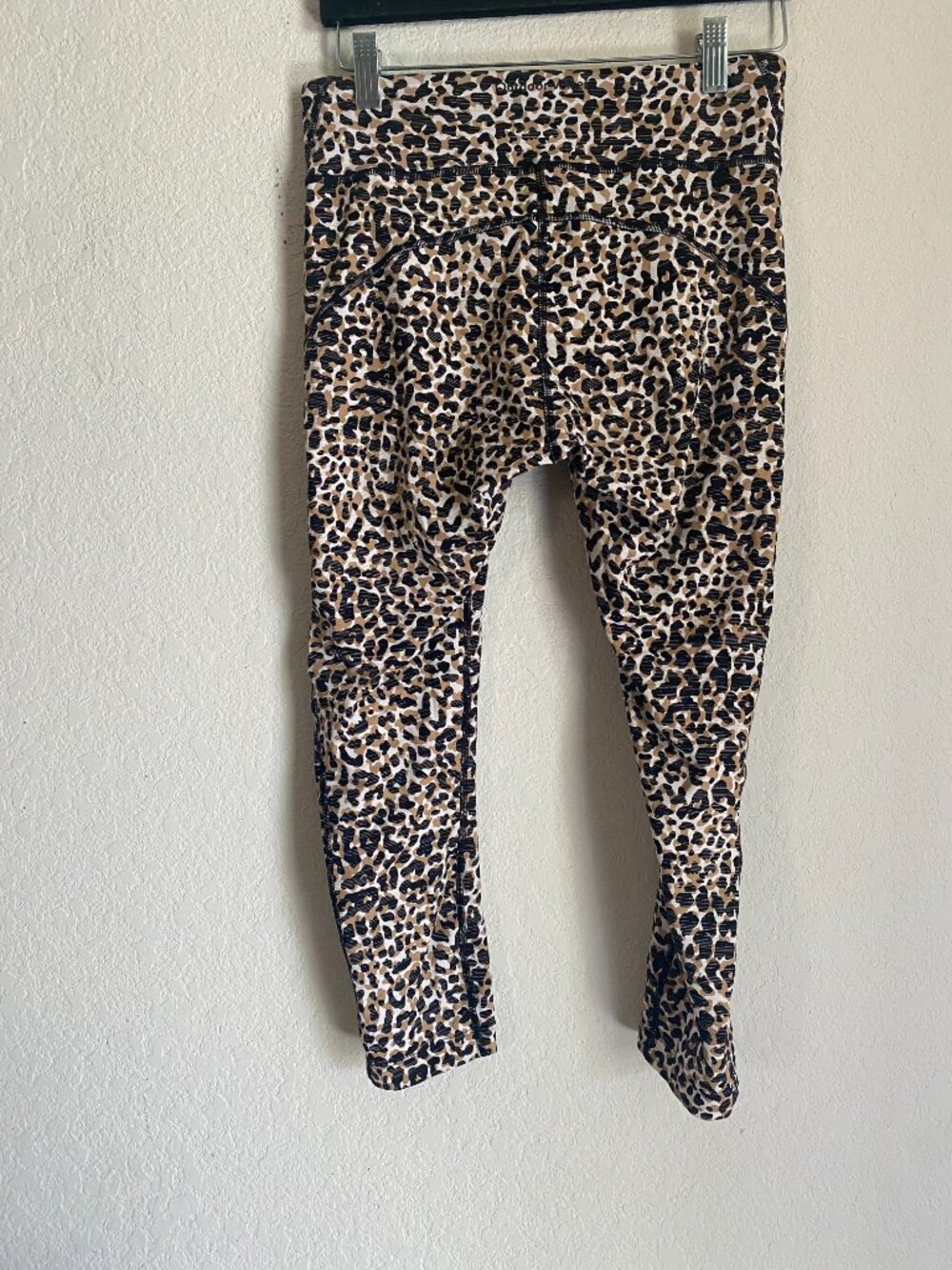 Outdoor Voices Leopard TechSweat Flex/MoveFree Leggings Size M - Picture 5 of 6